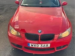 Röd Begagnad 2005 BMW 320 Advantage Sedan | 72 900 kr