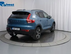 Blå (fjord blue metallic) Begagnad 2023 Volvo XC40 Plus SUV | 389 900 kr (Dyr)