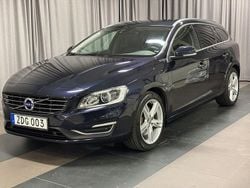 Mörkblå Begagnad 2017 Volvo V60 Standard Kombi | 219 900 kr (Marknadspris)
