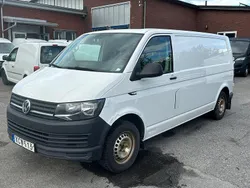 Vit Begagnad 2016 VW T6 Van | 110 000 kr