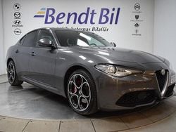 Grå Begagnad 2018 Alfa Romeo Giulia Veloce Sedan | 289 500 kr (Marknadspris)