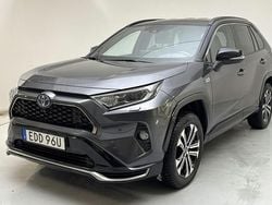 Grå Begagnad 2021 Toyota RAV4 Premium SUV | 320 000 kr