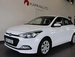 Vit Begagnad 2015 Hyundai i20 Halvkombi | 89 900 kr (Marknadspris)