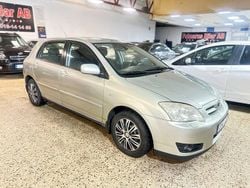 Silver Begagnad 2005 Toyota Corolla Halvkombi | 65 900 kr (Marknadspris)