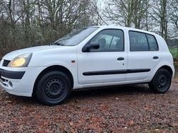 Begagnad 2004 Renault Clio II Halvkombi | 18 000 kr (Bra pris)