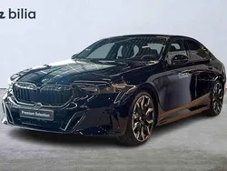 Blå Begagnad 2026 BMW 530e Sedan | 839 900 kr
