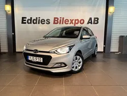 Silver Begagnad 2016 Hyundai i20 Comfort Halvkombi | 119 900 kr (Lite dyr)