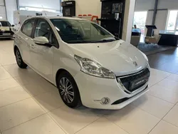 Vit Begagnad 2015 Peugeot 208 Halvkombi | 89 900 kr