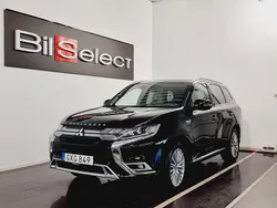 Svart Begagnad 2018 Mitsubishi Outlander P-HEV SUV | 199 900 kr (Marknadspris)