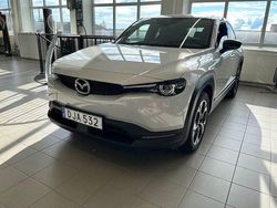 Vit Begagnad 2023 Mazda 6 Makoto SUV | 288 999 kr