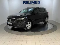 Svart Begagnad 2018 Volvo XC40 Momentum SUV | 299 500 kr (Marknadspris)