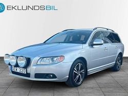 Ljusgrå Begagnad 2011 Volvo V70 Momentum Kombi | 149 900 kr (Lite dyr)