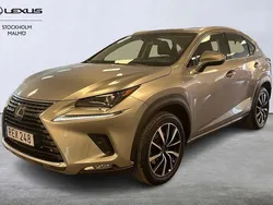 Ljusgrå Begagnad 2018 Lexus NX300h Business Edition SUV | 279 000 kr (Marknadspris)