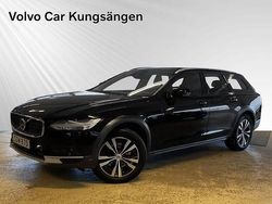 Svart Begagnad 2021 Volvo V90 CC SE Kombi | 309 800 kr (Marknadspris)