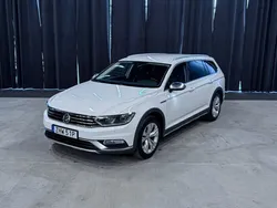 Vit Begagnad 2019 VW Passat Alltrack Kombi | 239 900 kr (Marknadspris)