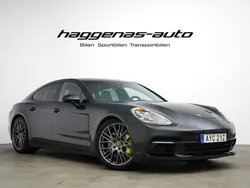 Grå Begagnad 2019 Porsche Panamera 4 Sedan | 639 000 kr (Superpris)