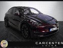 Röd Begagnad 2024 Tesla Model Y Performance SUV | 539 900 kr (Marknadspris)