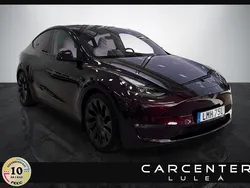 Röd Begagnad 2024 Tesla Model Y Performance SUV | 559 900 kr