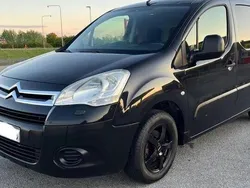 Svart Begagnad 2010 Citroën Berlingo Minibuss | 50 000 kr (Marknadspris)