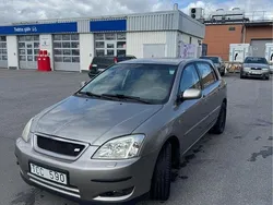 Grå Begagnad 2002 Toyota Corolla Halvkombi | 43 000 kr (Dyr)