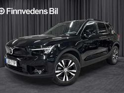 Svart Begagnad 2022 Volvo XC40 Core SUV | 359 000 kr