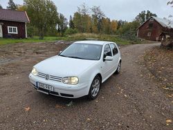 Vit Begagnad 2001 VW Golf IV Highline Halvkombi | 22 000 kr (Marknadspris)
