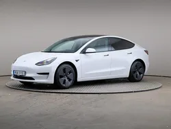Vit Begagnad 2021 Tesla Model 3 Standard Range Plus Sedan | 275 000 kr (Lite dyr)