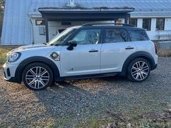 Vit metallic/ svart tak Begagnad 2022 Mini Cooper Countryman SUV | 239 000 kr (Marknadspris)