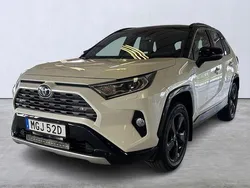 Vit Begagnad 2019 Toyota RAV4 Hybrid SUV | 285 000 kr (Marknadspris)