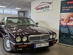 Mörkröd Begagnad 1995 Jaguar XJ Sedan | 129 900 kr