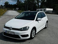 Vit Begagnad 2015 VW Golf VII R-line Halvkombi | 149 900 kr (Lite dyr)
