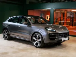 Mörkgrå Begagnad 2023 Porsche Cayenne SUV | 1 299 900 kr (Lite dyr)
