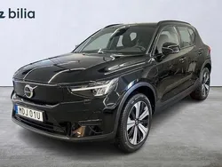 Svart Begagnad 2022 Volvo XC40 Core SUV | 369 000 kr