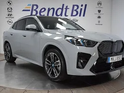 Grå Begagnad 2023 BMW iX2 M Sport SUV | 549 500 kr (Superpris)
