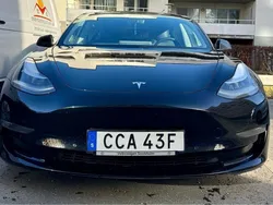 Svart Begagnad 2019 Tesla Model 3 Long Range Sedan | 225 000 kr (Marknadspris)