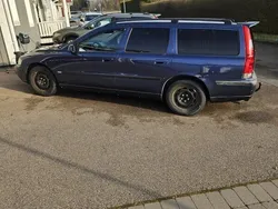 Blå Begagnad 2002 Volvo V70 Kombi | 25 500 kr (Marknadspris)