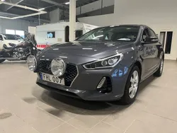 Mörkgrå Begagnad 2017 Hyundai i30 Premium Halvkombi | 175 500 kr (Lite dyr)