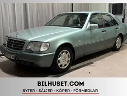 Mörkgrön Begagnad 1992 Mercedes 300 SE Sedan | 69 000 kr