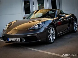 Mörkgrå Begagnad 2016 Porsche 718 Boxster Cab | 629 900 kr (Marknadspris)