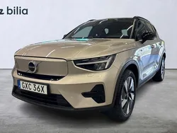 Grå Begagnad 2023 Volvo XC40 Core SUV | 419 000 kr