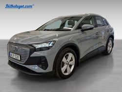 Grå Begagnad 2022 Audi Q4 e-tron SUV | 389 500 kr (Marknadspris)