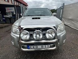Grå Begagnad 2011 Toyota HiLux Pickup | 169 000 kr (Marknadspris)