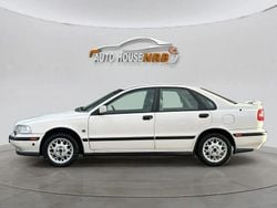 Vit Begagnad 2000 Volvo S40 Sedan | 22 500 kr