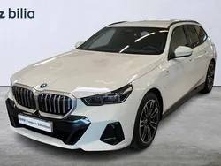 Vit Begagnad 2024 BMW 530e M Sport Kombi | 665 000 kr (Bra pris)