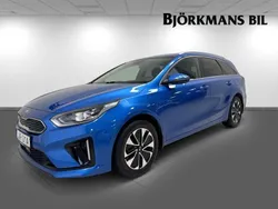 Blå (/b3l/ blue flame m) Begagnad 2021 Kia Ceed Advance Sedan | 229 900 kr (Marknadspris)