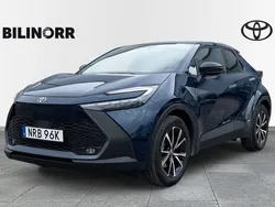 Blå Ny 2024 Toyota C-HR Style SUV | 399 900 kr (Marknadspris)