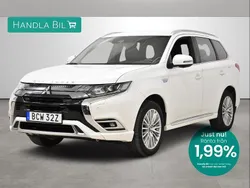 Vit Begagnad 2020 Mitsubishi Outlander P-HEV SUV | 239 900 kr (Marknadspris)