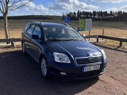 Blå Begagnad 2006 Toyota Avensis Kombi | 11 500 kr (Superpris)