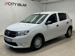 Vit Begagnad 2014 Dacia Sandero Halvkombi | 44 900 kr