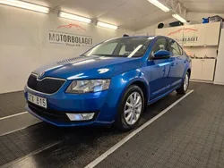 Blå Begagnad 2013 Skoda Octavia Ambition Halvkombi | 79 500 kr (Lite dyr)